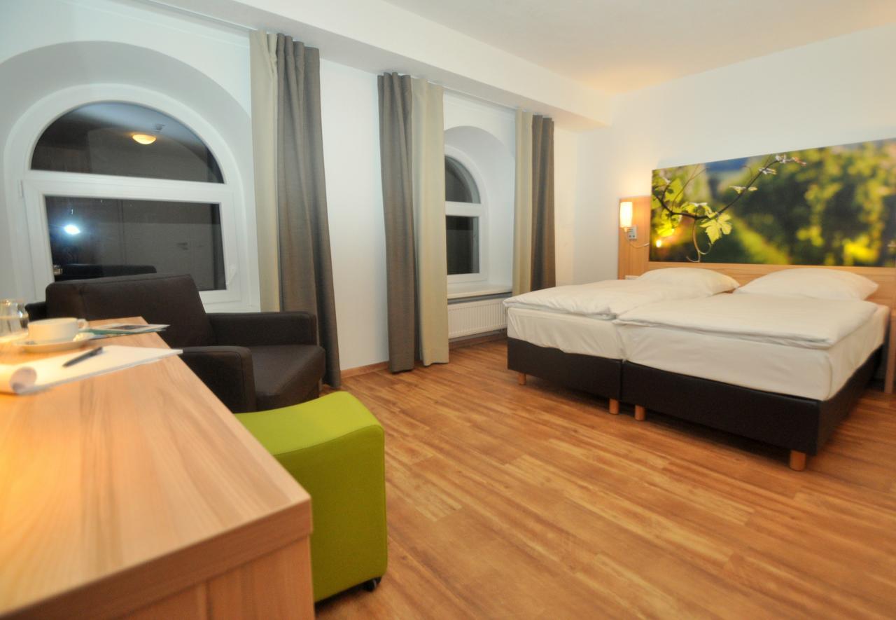 Hotel Deutsches Haus Kitzingen Buitenkant foto