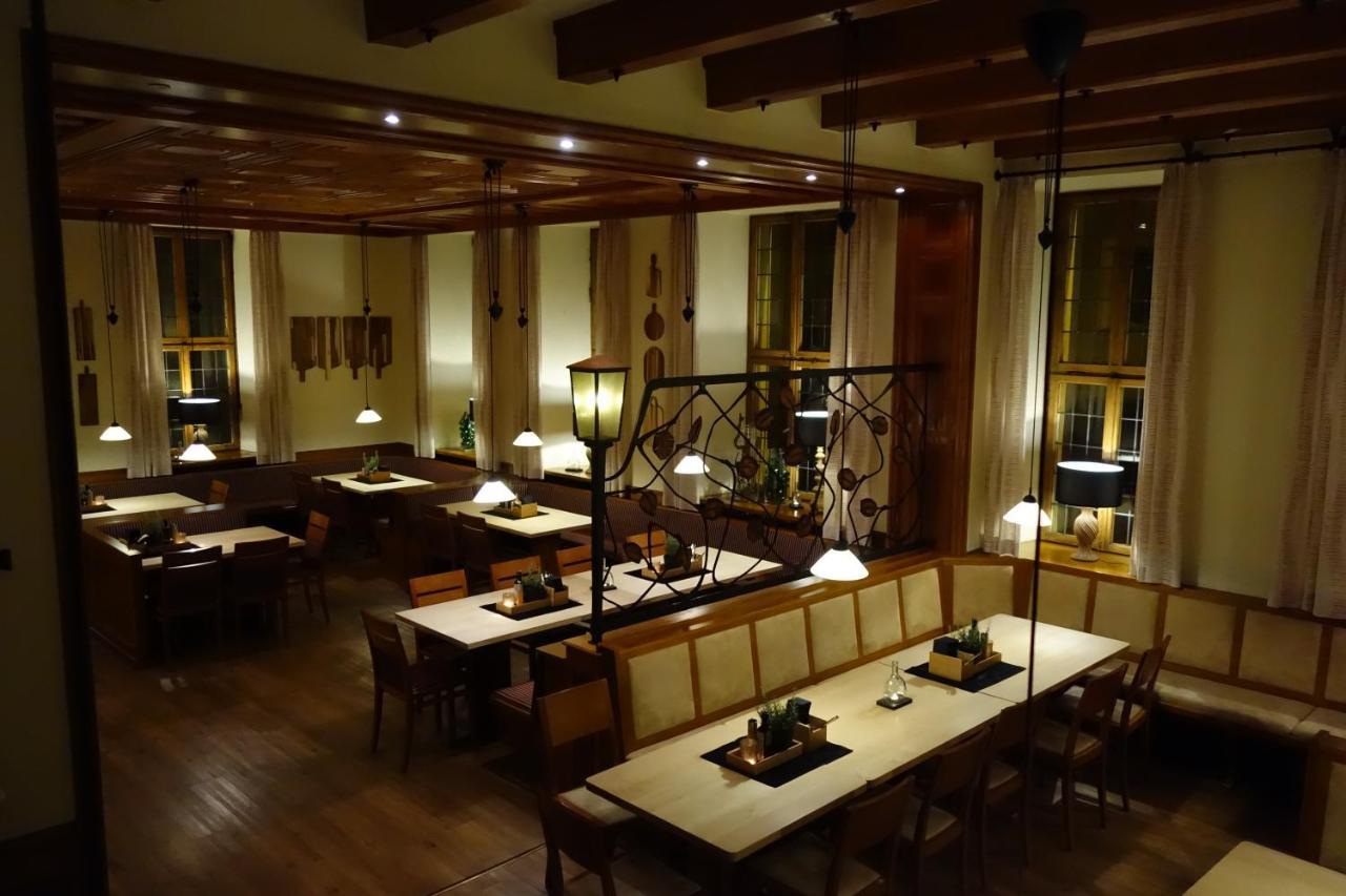Hotel Deutsches Haus Kitzingen Buitenkant foto