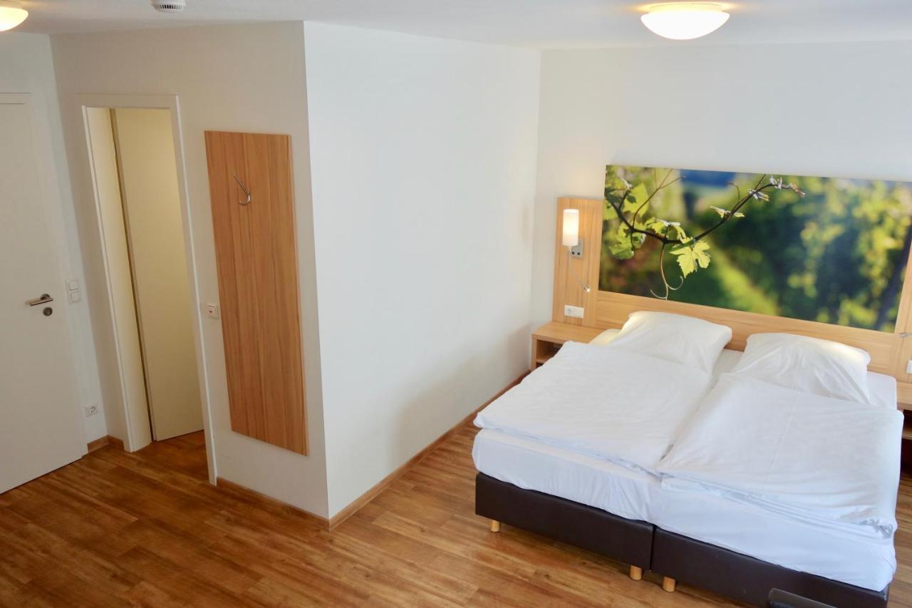 Hotel Deutsches Haus Kitzingen Buitenkant foto