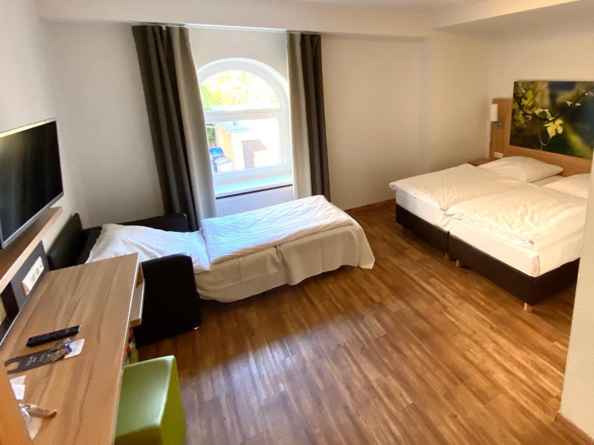 Hotel Deutsches Haus Kitzingen Buitenkant foto