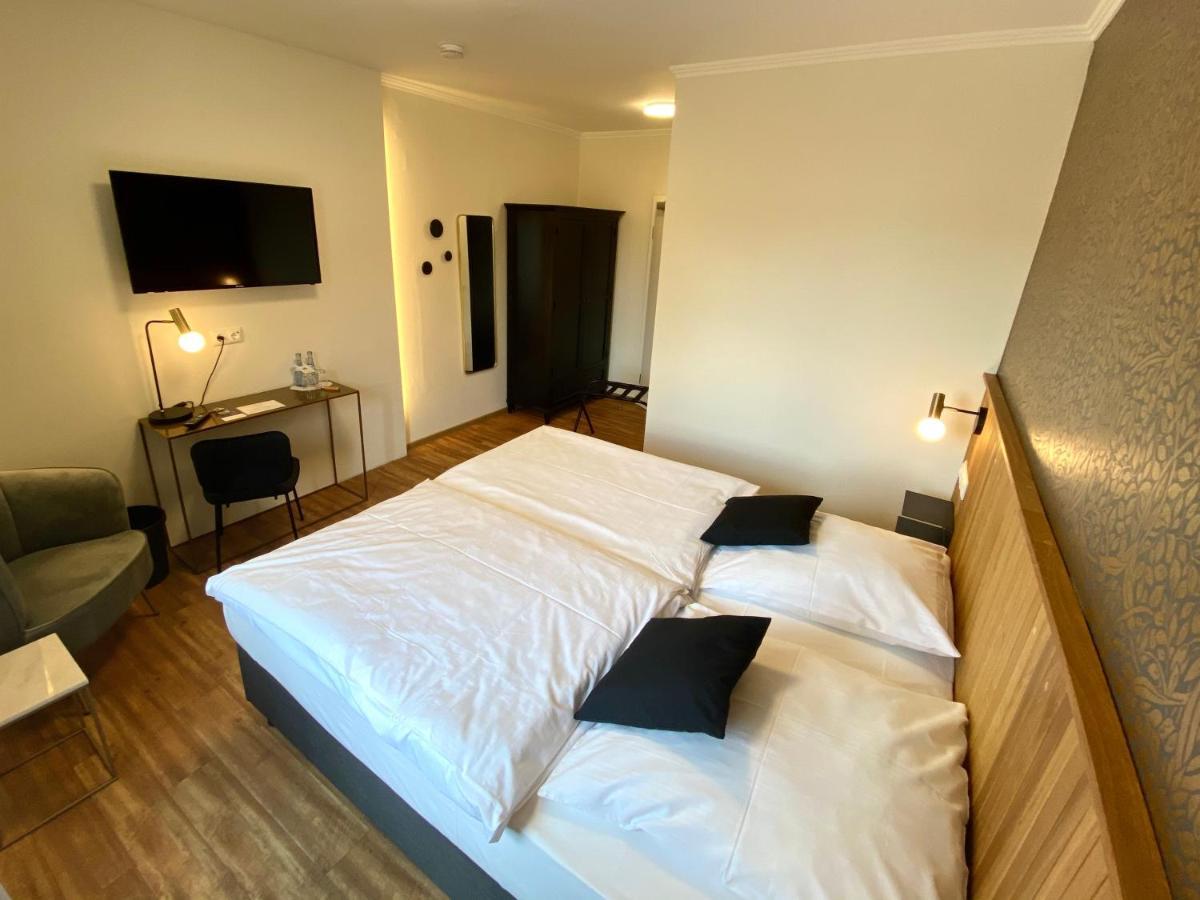 Hotel Deutsches Haus Kitzingen Buitenkant foto
